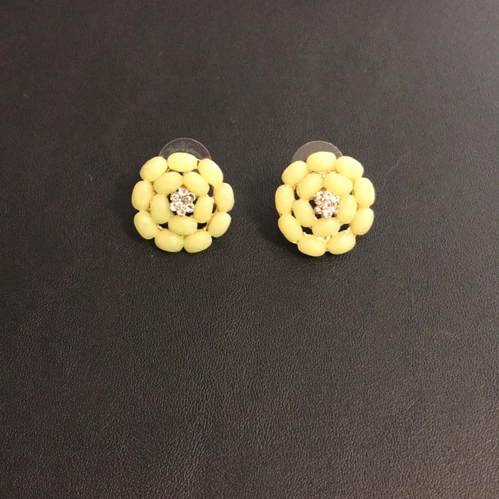 Mint/Yellow Studs